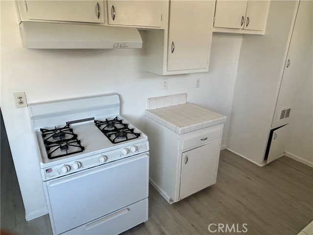 18127 Roscoe Boulevard # 5, Northridge (los Angeles), California 91325, 1 Bedroom Bedrooms, ,1 BathroomBathrooms,Residential Lease,For Rent,18127 Roscoe Boulevard # 5,CRSR24167811