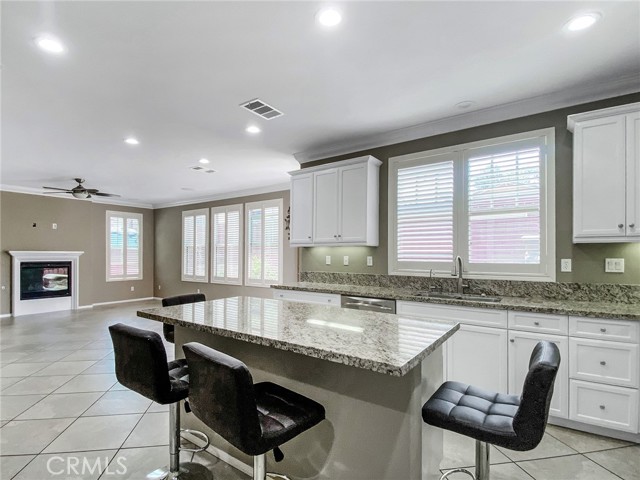 3318 Ridge Park Court, Long Beach CA: https://media.crmls.org/medias/7d5c9c10-1545-41de-969b-be73ddd92563.jpg