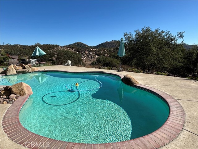 Detail Gallery Image 2 of 28 For 20791 Rio Linda, Temecula,  CA 92590 - 4 Beds | 2 Baths