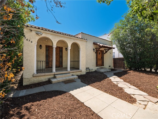 Detail Gallery Image 1 of 19 For 7656 Fountain Ave, West Hollywood,  CA 90046 - 2 Beds | 2 Baths