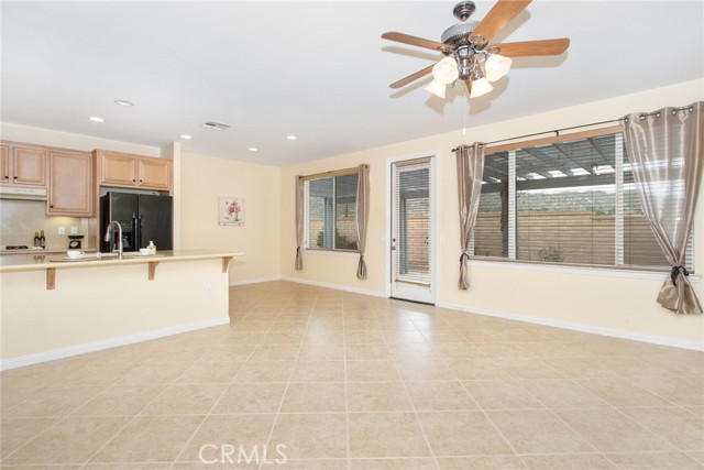 Detail Gallery Image 8 of 41 For 8172 Parry, Hemet,  CA 92545 - 2 Beds | 2 Baths