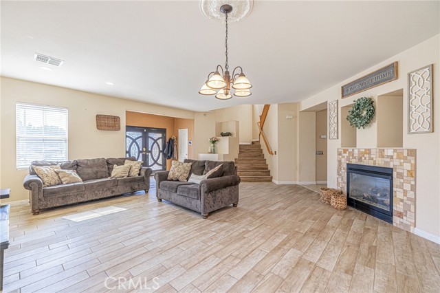 4302 Olivera Place, Lancaster CA: https://media.crmls.org/medias/7d5d9c40-ad8a-4ffa-a12f-8e56e1147edb.jpg