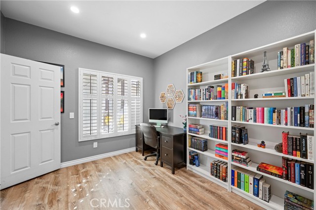 Detail Gallery Image 38 of 56 For 2969 Coral St, Corona,  CA 92882 - 5 Beds | 3 Baths