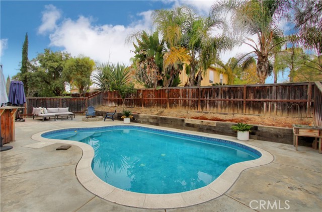 Detail Gallery Image 27 of 29 For 31619 Rosales Ave, Murrieta,  CA 92563 - 4 Beds | 2/1 Baths