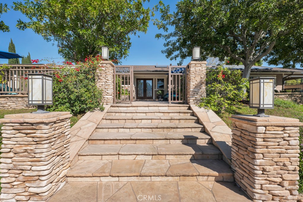 16426 Knollwood Drive