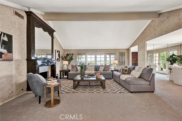 Detail Gallery Image 6 of 33 For 6823 E La Cumbre Dr, Orange,  CA 92869 - 3 Beds | 2 Baths