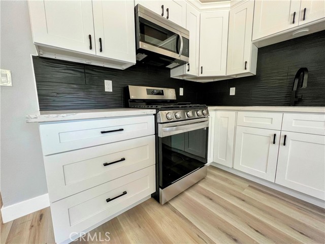 Detail Gallery Image 3 of 7 For 1103 S Hollenbeck St #B,  West Covina,  CA 91791 - 1 Beds | 1 Baths