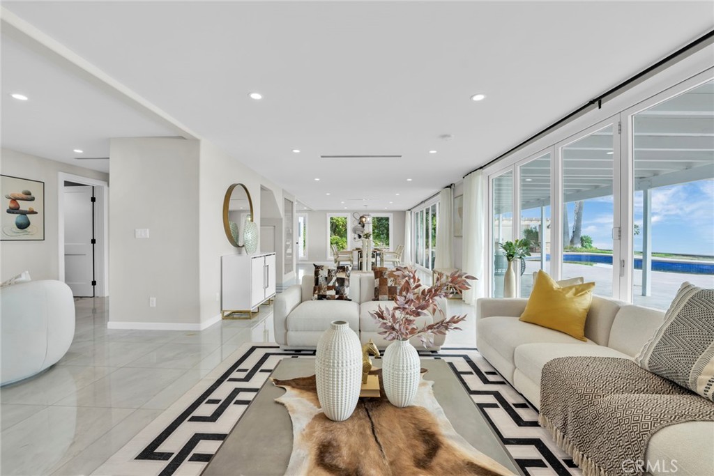 MLS #WS25226127 image #9