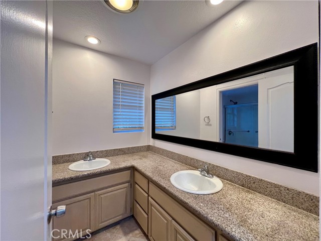 Detail Gallery Image 7 of 13 For 22938 Avenue San Luis, Woodland Hills,  CA 91364 - 4 Beds | 3 Baths