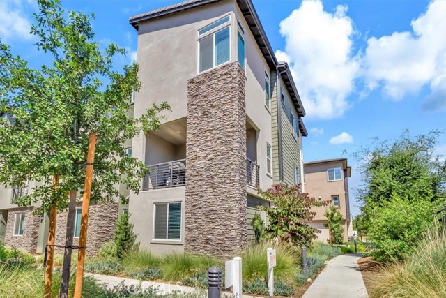 Front Image Thumbnail for CROC26073769