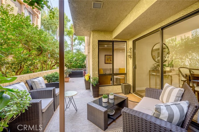 236 N Louise Street, Glendale CA: https://media.crmls.org/medias/7d608ccd-0d78-45ef-b00d-7d1ddd068081.jpg
