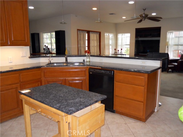 Detail Gallery Image 10 of 32 For 448 S Vecino, Covina,  CA 91723 - 3 Beds | 3 Baths