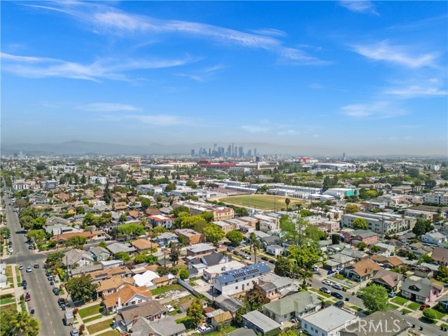 Detail Gallery Image 12 of 14 For 4227 Walton Ave, Los Angeles,  CA 90037 - – Beds | – Baths