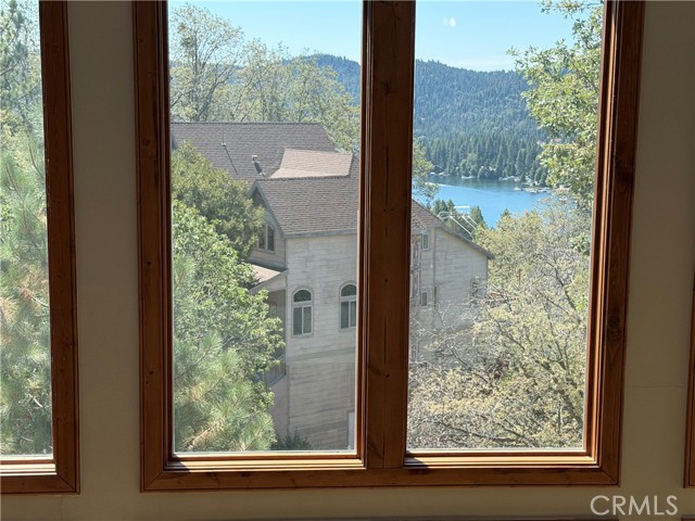 27647 Matterhorn Drive, Lake Arrowhead, CA 92352