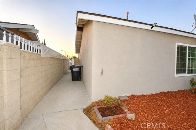 2332 Silverbay photo 35
