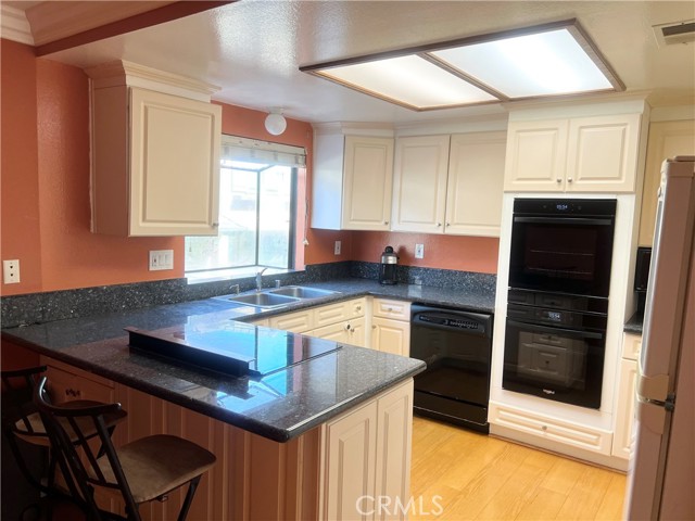 Detail Gallery Image 7 of 20 For 1006 Arcadia Ave #G,  Arcadia,  CA 91007 - 3 Beds | 3 Baths