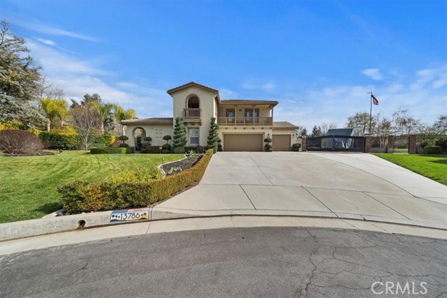 Detail Gallery Image 5 of 62 For 13786 Staghorn Ct, Yucaipa,  CA 92399 - 5 Beds | 4 Baths