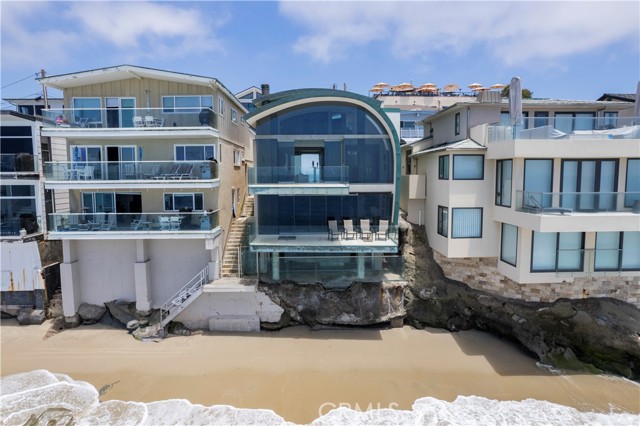 Detail Gallery Image 23 of 27 For 1261 Ocean Front, Laguna Beach,  CA 92651 - 2 Beds | 3/2 Baths