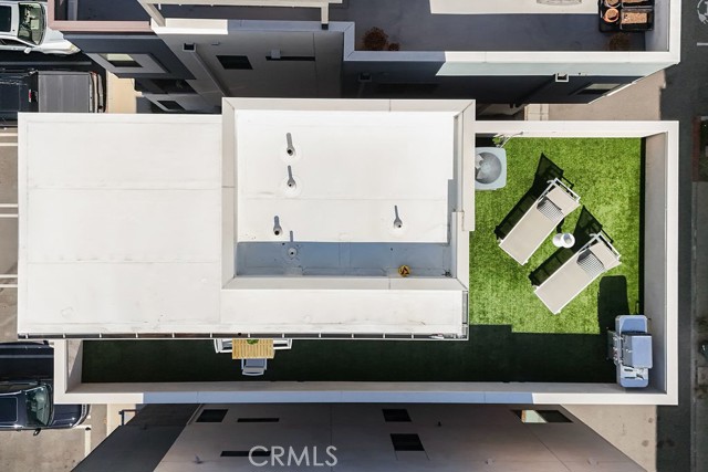 608 Malibu, Costa Mesa CA: https://media.crmls.org/medias/7d65d2e0-36ad-4214-b181-26ad54b02f3e.jpg