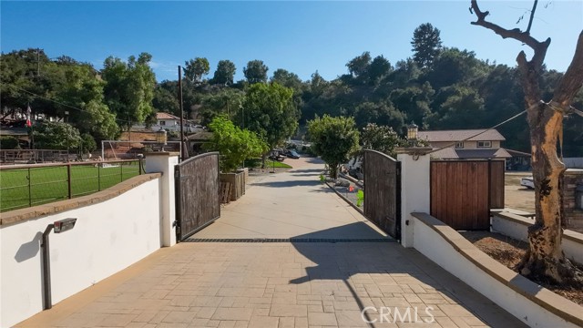 Detail Gallery Image 2 of 59 For 21140 E Covina Hills Rd, Covina,  CA 91724 - 3 Beds | 2 Baths