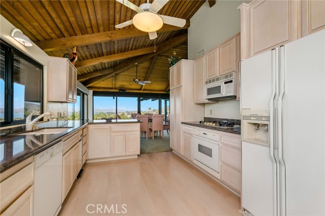 Detail Gallery Image 13 of 74 For 33333 Westlong St, Lake Elsinore,  CA 92530 - 3 Beds | 3/1 Baths