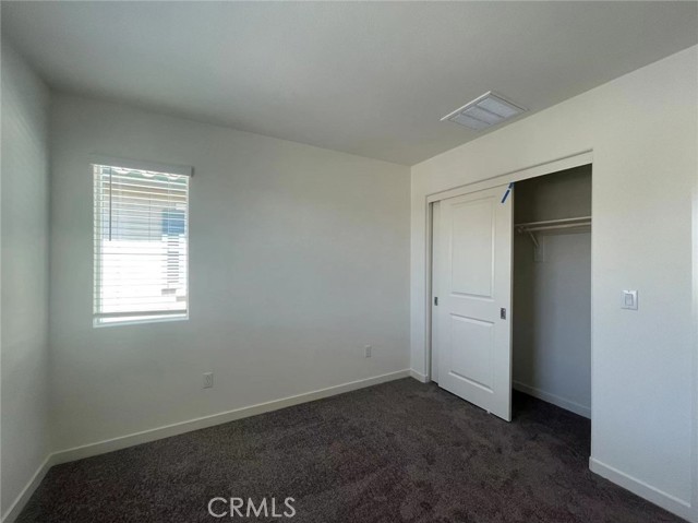 Detail Gallery Image 5 of 16 For 12712 Ironstone Way, Moreno Valley,  CA 92555 - 3 Beds | 2/1 Baths
