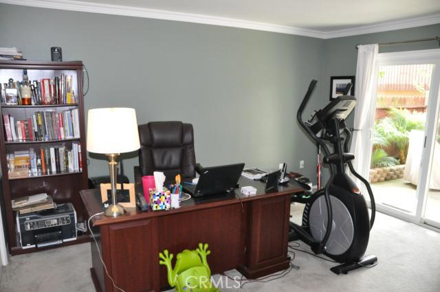 1723 Carver, Redondo Beach, California 90278, 3 Bedrooms Bedrooms, ,2 BathroomsBathrooms,Residential,Sold,Carver,S12104965