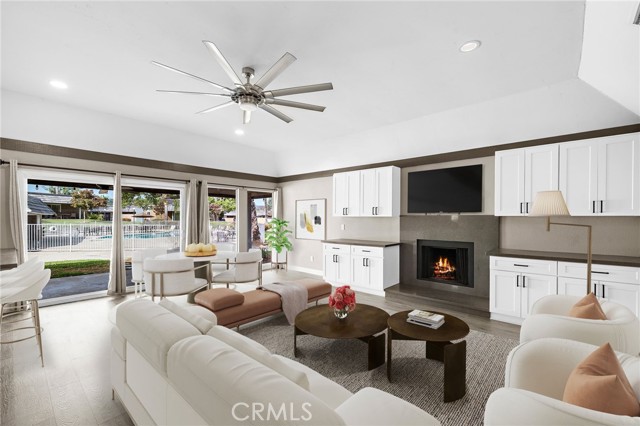 Detail Gallery Image 2 of 43 For 22400 Canyon Club, Canyon Lake,  CA 92587 - 3 Beds | 2 Baths