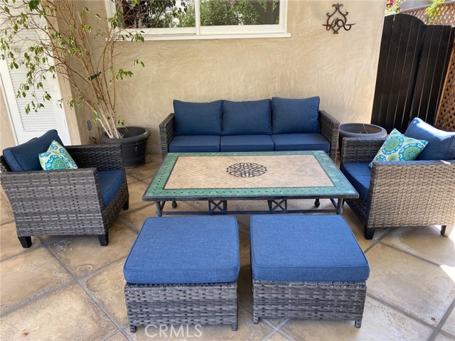 4125 Bakman Avenue, Studio City CA: https://media.crmls.org/medias/7d698833-5a33-4be7-b3cf-422cb6b2a55b.jpg