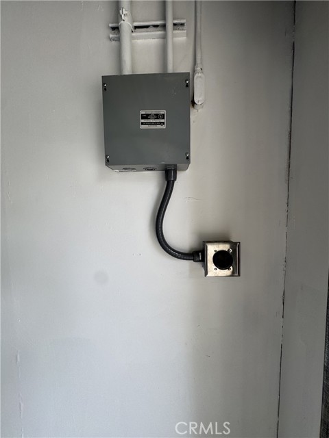 2212 Linda Flora Drive, Los Angeles CA: https://media.crmls.org/medias/7d69e017-4544-4d15-8069-891f7d5f5bb3.jpg