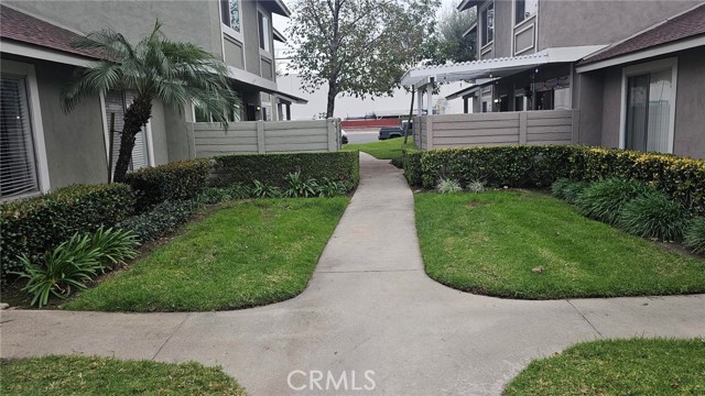 Detail Gallery Image 2 of 6 For 5428 E Snow Wood #D,  Anaheim,  CA 92807 - 2 Beds | 1 Baths