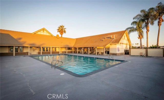 575 S Lyon, Hemet CA: https://media.crmls.org/medias/7d6a9139-e8cb-4210-9663-94ed4a148dfd.jpg