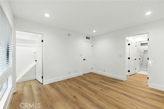 21720 Hart Street, Canoga Park CA: https://media.crmls.org/medias/7d6aa223-3adb-4149-845d-8d7701cc4d5c.jpg