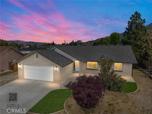 Detail Gallery Image 2 of 41 For 18110 Churchill, Tehachapi,  CA 93561 - 3 Beds | 2 Baths
