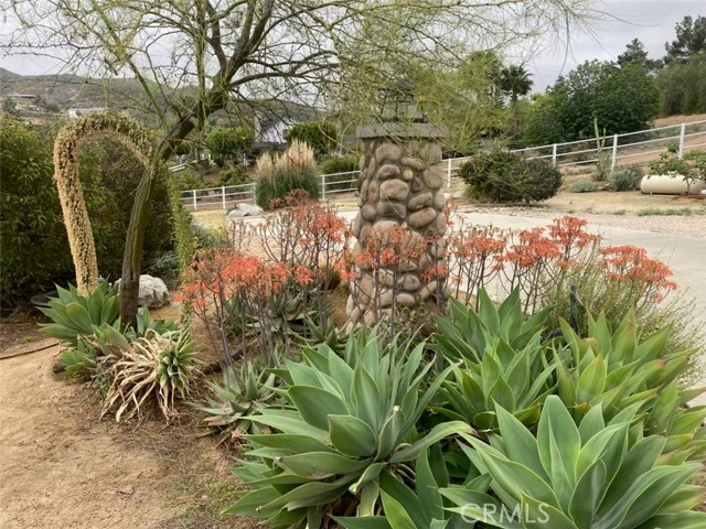 21475 Ridgedale Drive, Lake Mathews CA: https://media.crmls.org/medias/7d6af4ac-0e89-4673-a8f9-1155d750a589.jpg