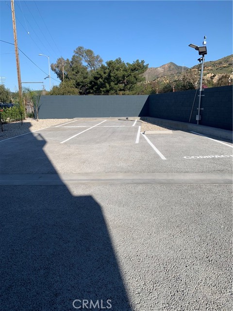 14487 Foothill Boulevard, Sylmar CA: https://media.crmls.org/medias/7d6bd44d-35ac-48e2-9712-038dbb3d6736.jpg