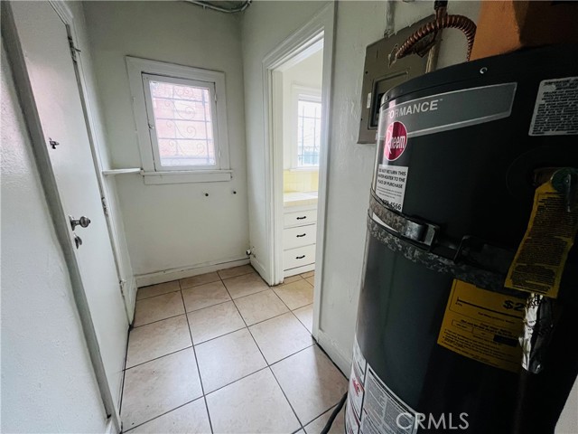 Detail Gallery Image 19 of 21 For 6325 S Figueroa St, Los Angeles,  CA 90003 - – Beds | – Baths