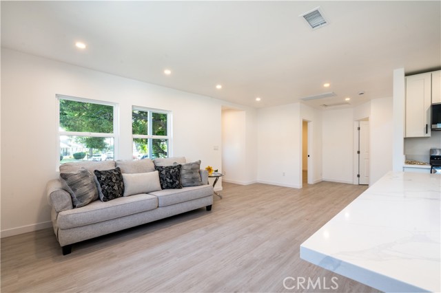 Detail Gallery Image 11 of 23 For 16737 E Greenhaven St, Covina,  CA 91722 - 3 Beds | 2 Baths