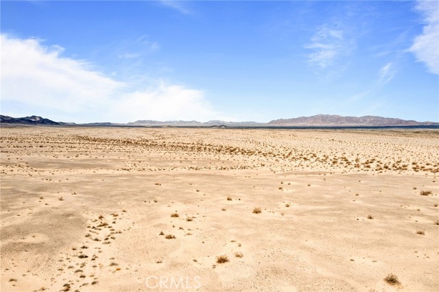 Detail Gallery Image 3 of 9 For 3333 Wilson Rd, Twentynine Palms,  CA 92277 - – Beds | – Baths