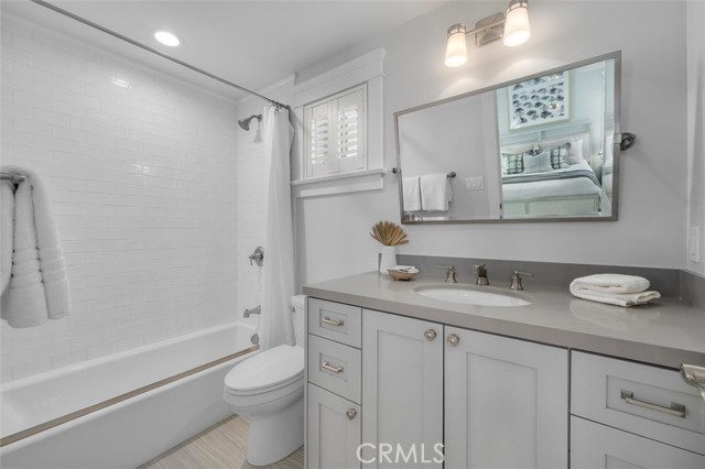 1605 Steinhart Avenue, Redondo Beach CA: https://media.crmls.org/medias/7d6cee2a-2d47-4dcf-82ca-da4ab91dd2c8.jpg