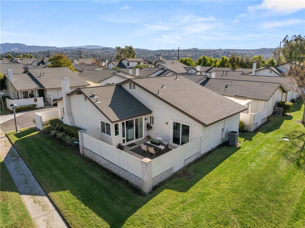 Detail Gallery Image 9 of 28 For 6811 Foxborough Ct #52,  Yorba Linda,  CA 92886 - 3 Beds | 2 Baths