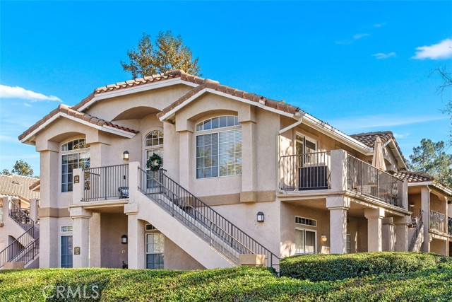 Detail Gallery Image 1 of 44 For 19 Carmesi, Rancho Santa Margarita,  CA 92688 - 2 Beds | 2 Baths