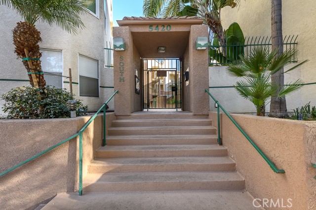 Detail Gallery Image 33 of 34 For 5420 Sylmar Ave #202,  Sherman Oaks,  CA 91401 - 2 Beds | 2 Baths