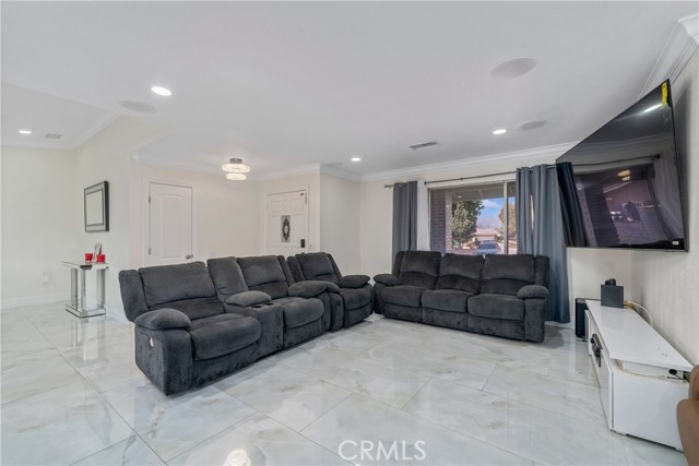 Detail Gallery Image 14 of 38 For 2649 28th, Highland,  CA 92346 - 4 Beds | 2 Baths