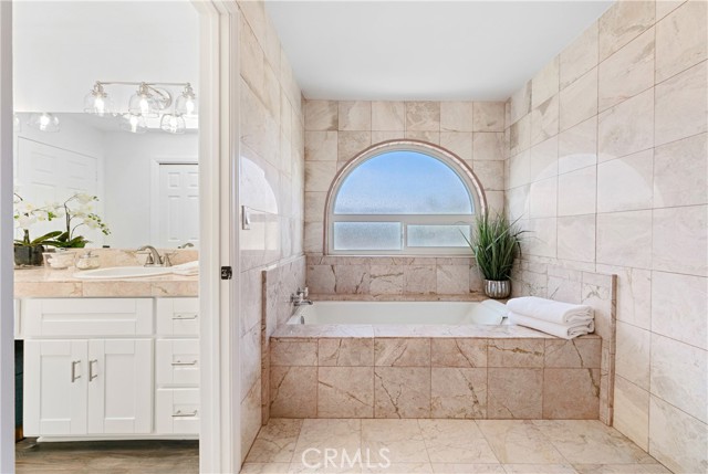 2006 Warfield Avenue, Redondo Beach, California 90278, 3 Bedrooms Bedrooms, ,2 BathroomsBathrooms,Residential,Sold,Warfield,SB21179490