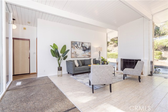 Detail Gallery Image 7 of 44 For 12719 Jimeno Ave, Granada Hills,  CA 91344 - 4 Beds | 2 Baths