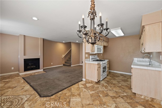 43413 30th W Street, Lancaster CA: https://media.crmls.org/medias/7d70bf4b-0488-46c1-9b33-745100907468.jpg