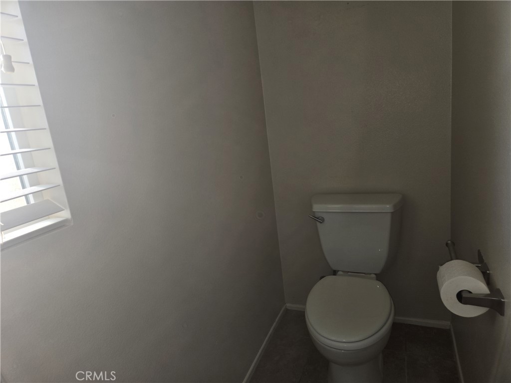 https://media.crmls.org/medias/7d70f31d-8862-43b0-9335-b7b0cff64365.jpg?preset=X-Large