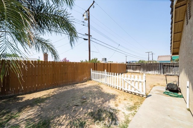 Detail Gallery Image 23 of 29 For 11231 Heathrow Dr, Riverside,  CA 92503 - 2 Beds | 2 Baths