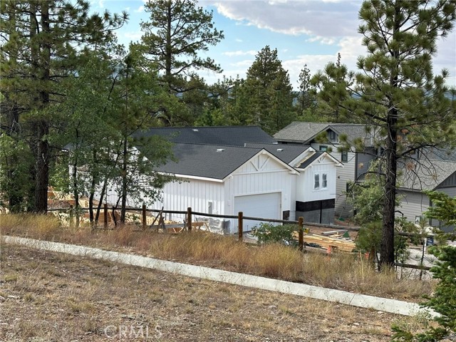 Detail Gallery Image 2 of 21 For 870 Pine Meadow Ct, Big Bear Lake,  CA 92315 - 3 Beds | 3/1 Baths